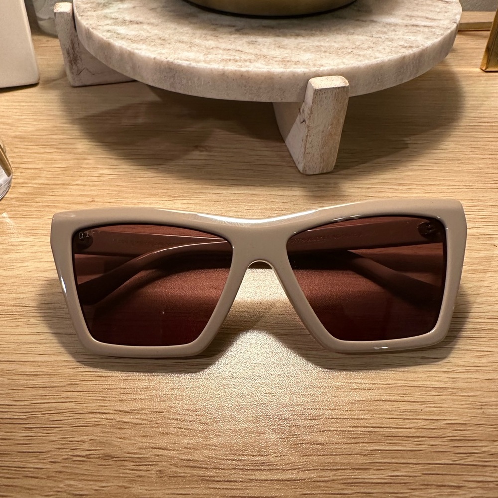 Diff Brown Sunglasses - image 4